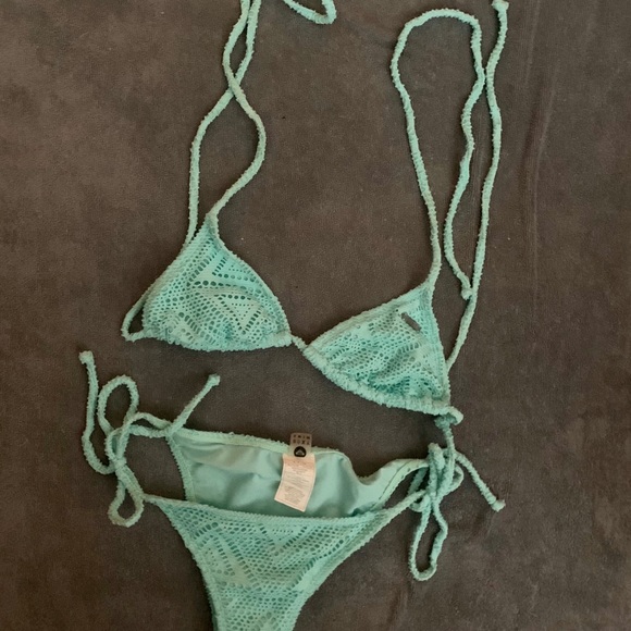Lot of 4 bright Roxy and Lucky Brand bikinis Sz S - Picture 8 of 16